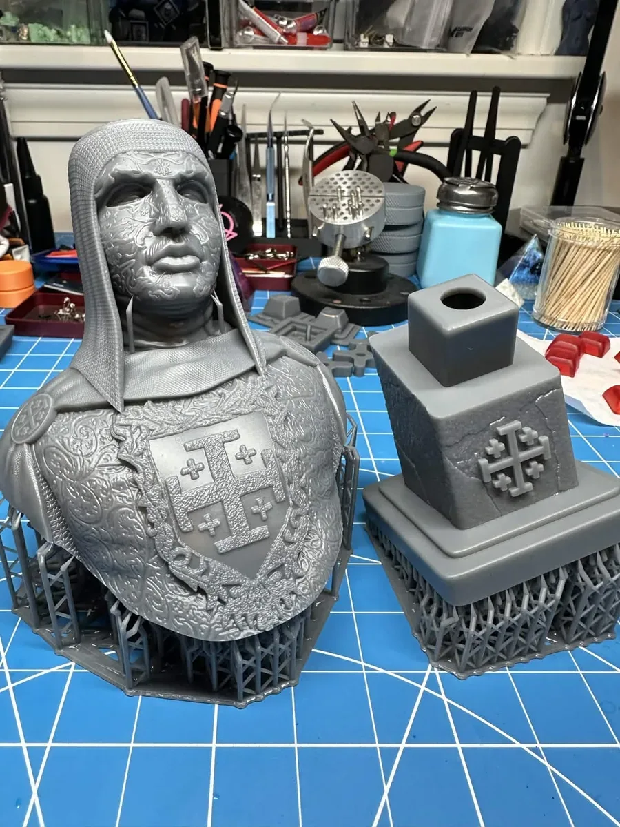 King Baldwin IV bust, straight off the plate