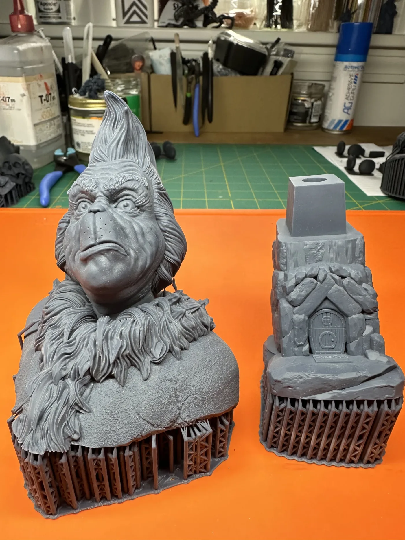 The Grinch bust, straight off the plate