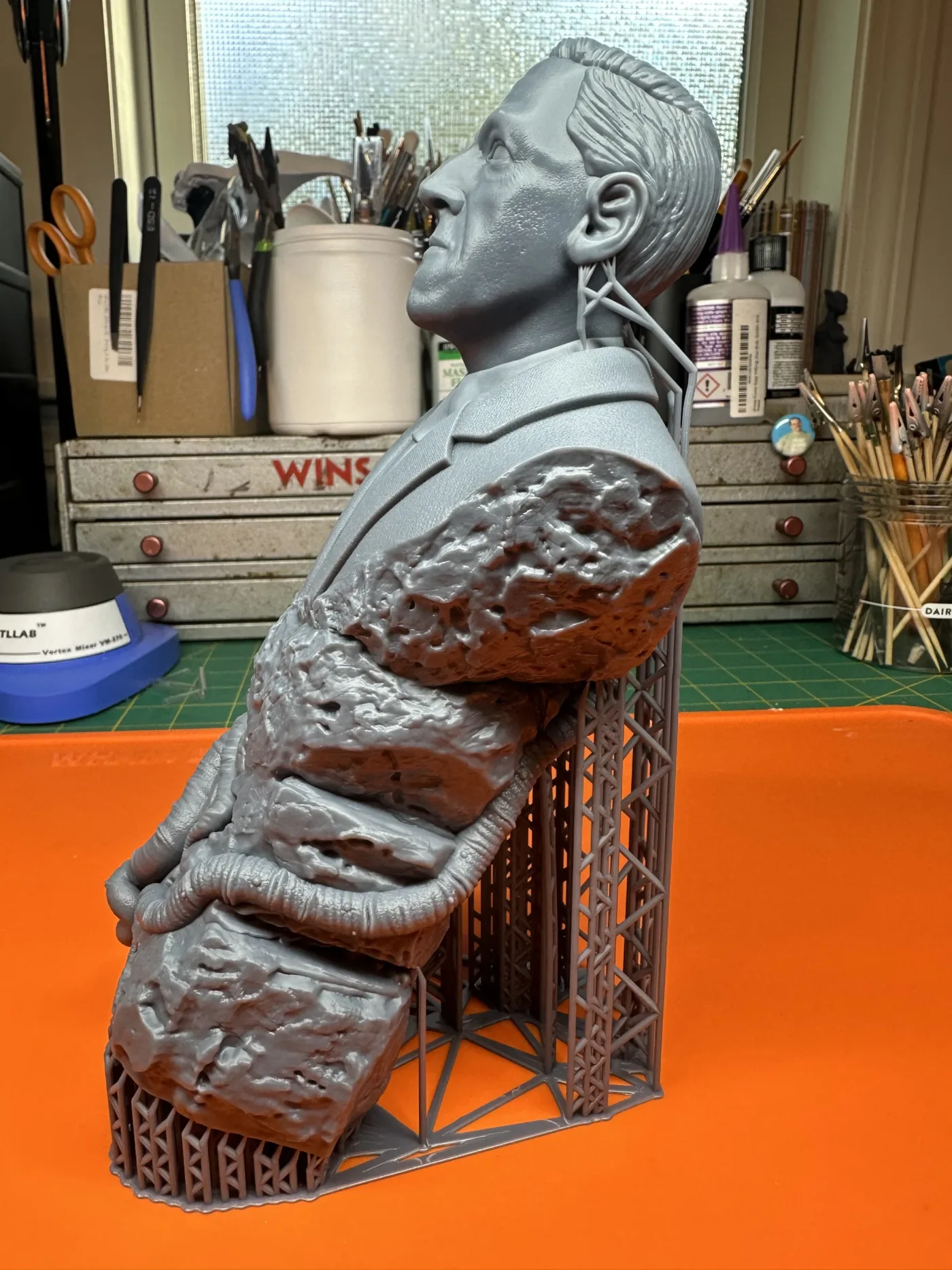 H.P. Lovecraft bust, straight off the plate