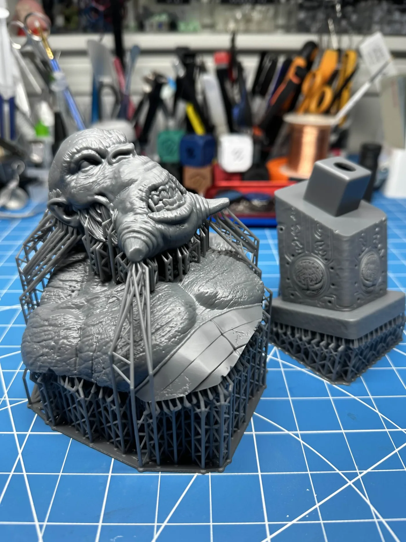 Mr Wink bust – Hellboy 2, straight off the plate